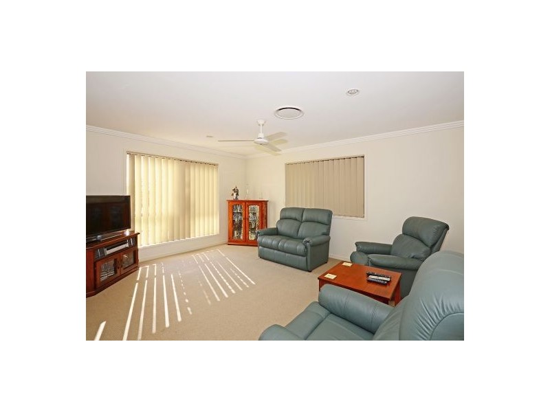 18 Bayswater Drive, Urraween QLD 4655