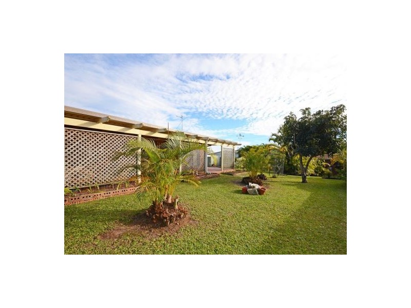 6 Dean Court, Urraween QLD 4655