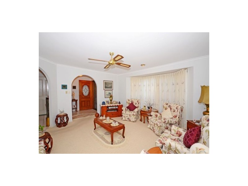 6 Dean Court, Urraween QLD 4655