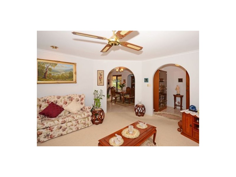 6 Dean Court, Urraween QLD 4655