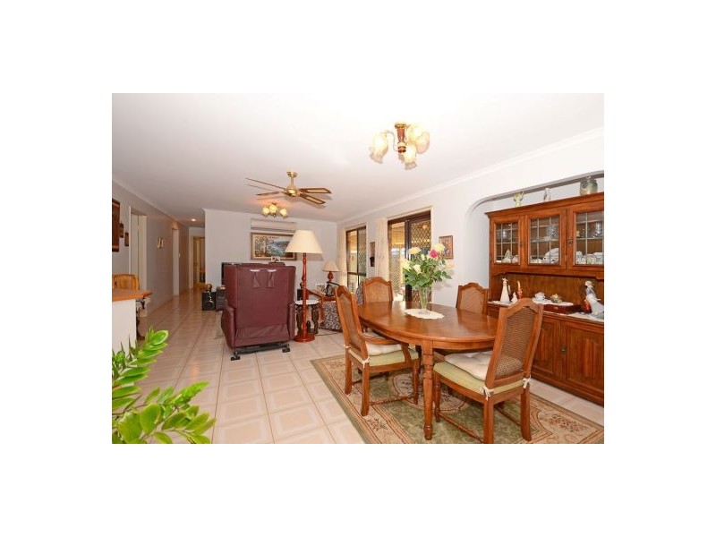 6 Dean Court, Urraween QLD 4655