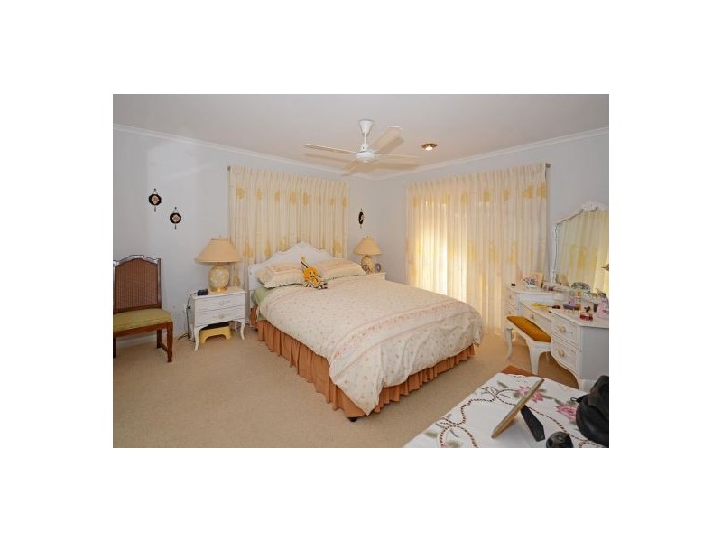 6 Dean Court, Urraween QLD 4655