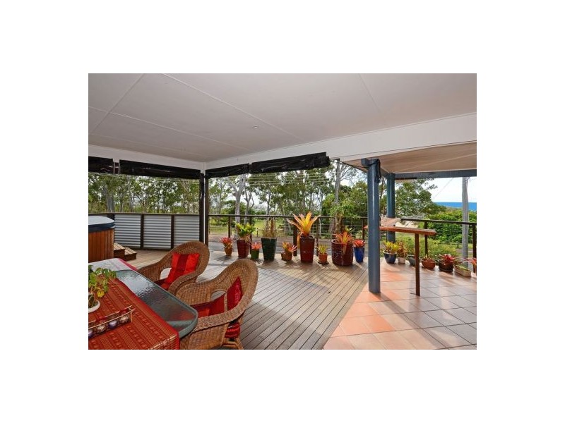 72 Esplanade, Point Vernon QLD 4655