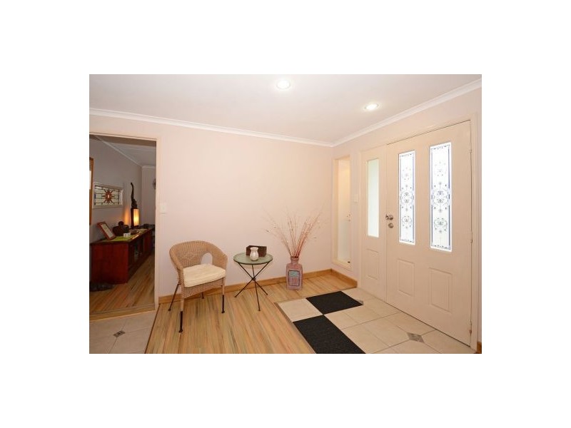 72 Esplanade, Point Vernon QLD 4655