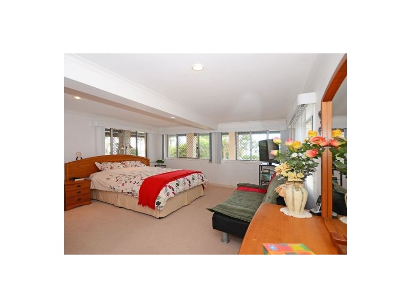 72 Esplanade, Point Vernon QLD 4655