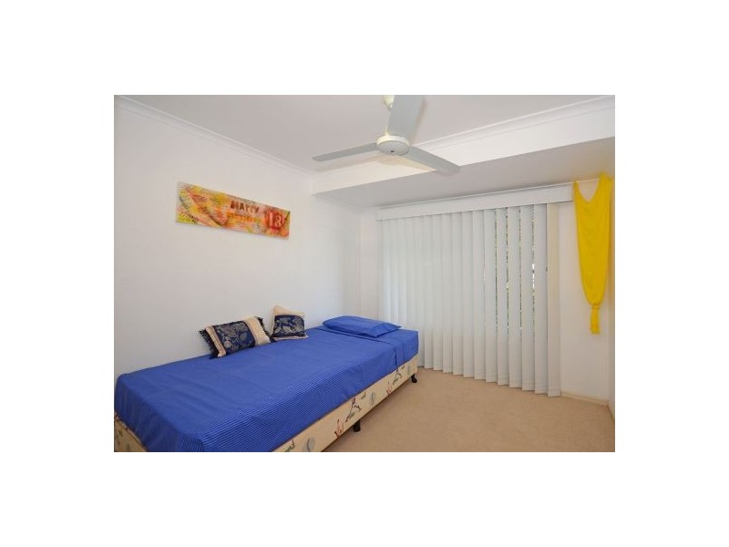 72 Esplanade, Point Vernon QLD 4655