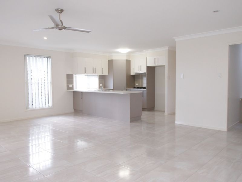 Unit 2/59 St Joseph Drive, Urraween QLD 4655