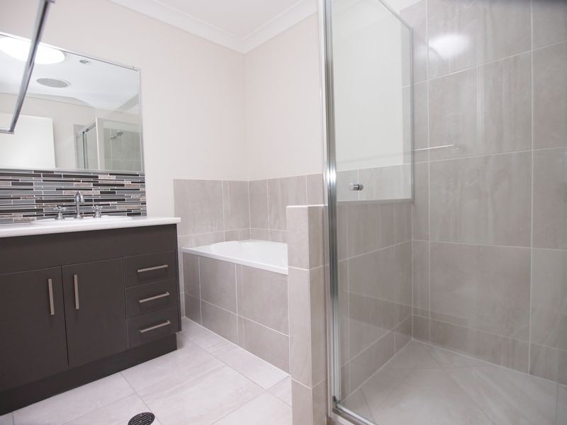 Unit 2/59 St Joseph Drive, Urraween QLD 4655