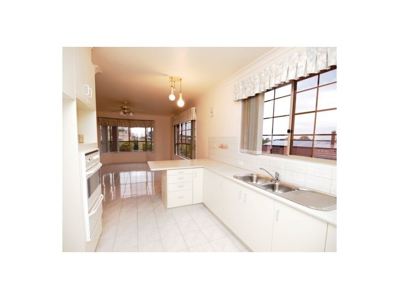 4 Ungowa Ave, Pialba QLD 4655