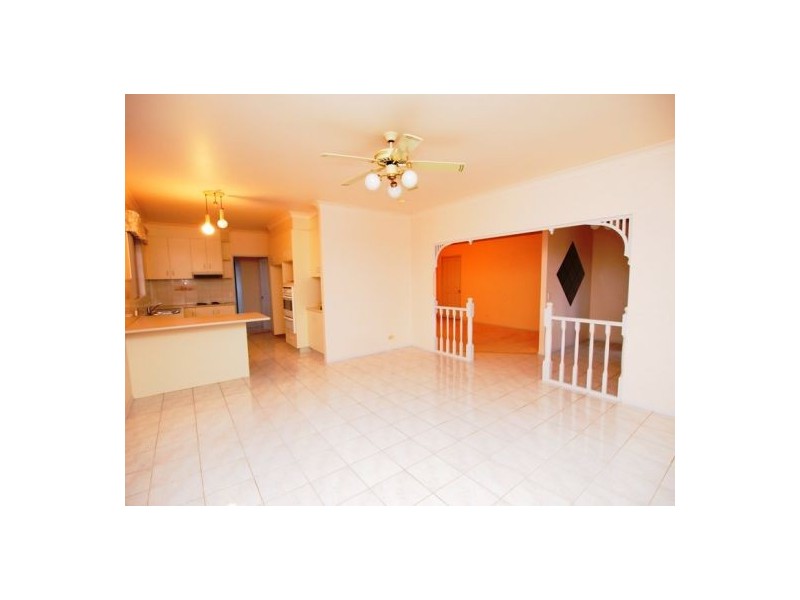 4 Ungowa Ave, Pialba QLD 4655