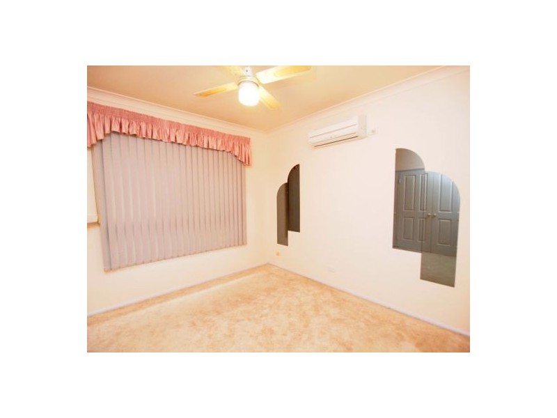 4 Ungowa Ave, Pialba QLD 4655