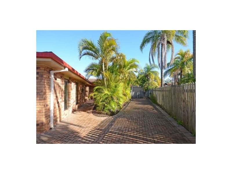 16 Parlon Court, Kawungan QLD 4655