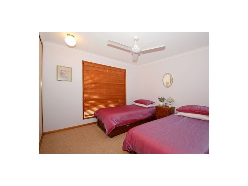 16 Parlon Court, Kawungan QLD 4655