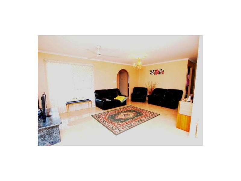 4 Spinnaker Dr, Point Vernon QLD 4655