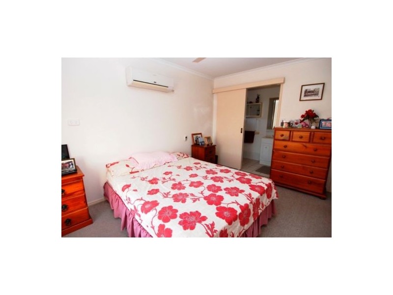 4 Spinnaker Dr, Point Vernon QLD 4655