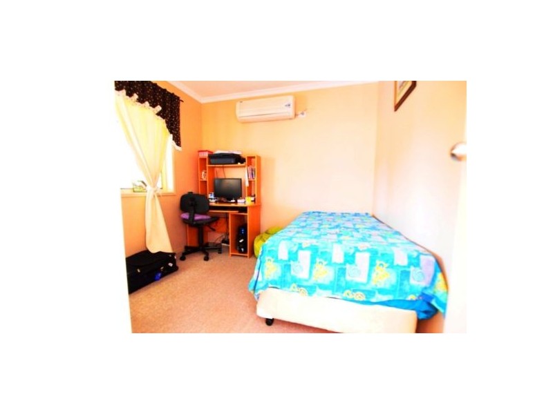 4 Spinnaker Dr, Point Vernon QLD 4655