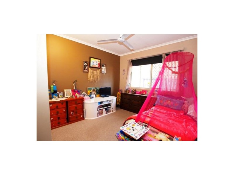 4 Spinnaker Dr, Point Vernon QLD 4655