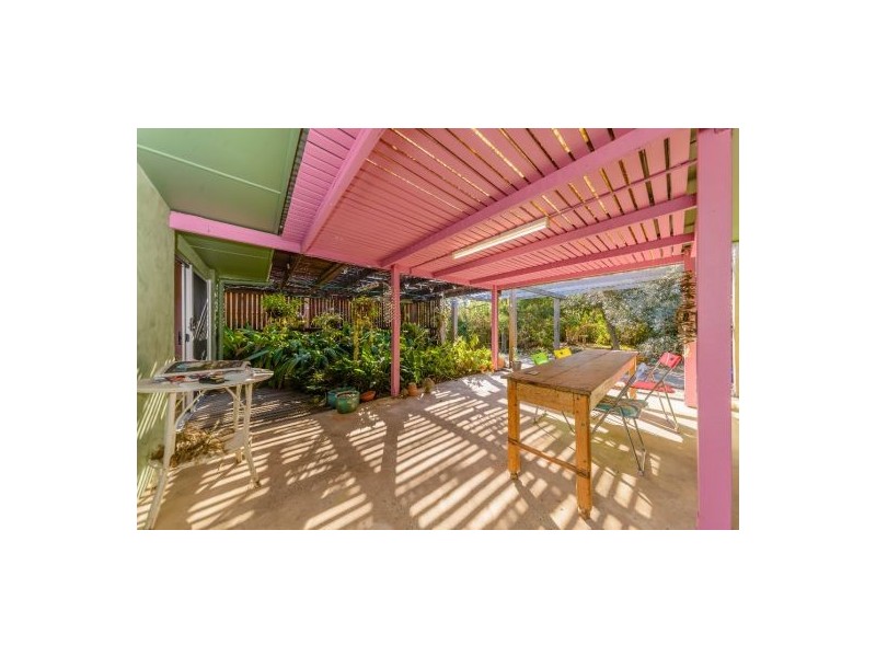 13 South St, Urangan QLD 4655