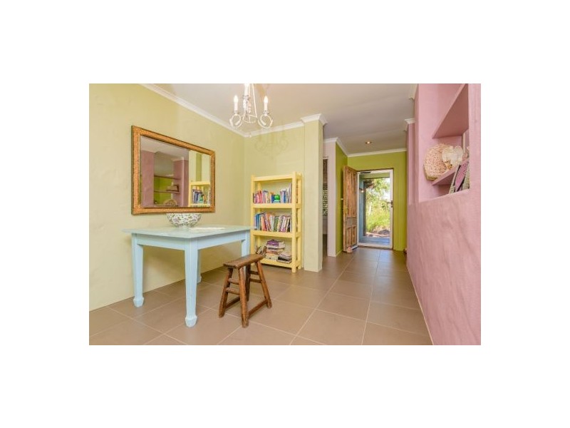 13 South St, Urangan QLD 4655