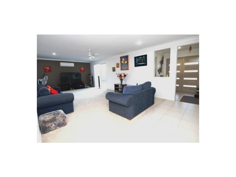 49 Lady Penrhyn Dr, Eli Waters QLD 4655