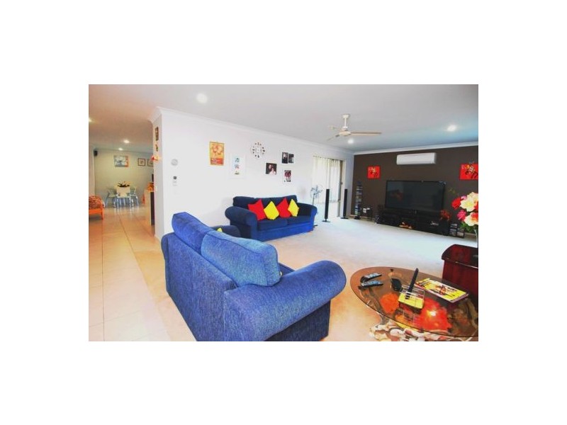 49 Lady Penrhyn Dr, Eli Waters QLD 4655