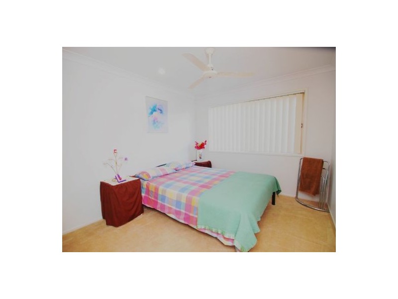 49 Lady Penrhyn Dr, Eli Waters QLD 4655