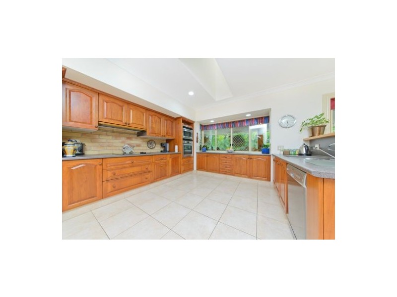 6 Pristine Pl, Dundowran Beach QLD 4655