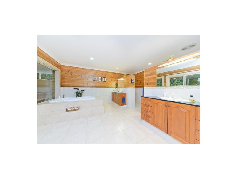 6 Pristine Pl, Dundowran Beach QLD 4655