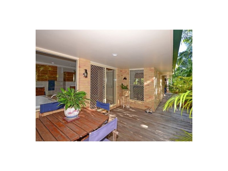 6 Pristine Pl, Dundowran Beach QLD 4655