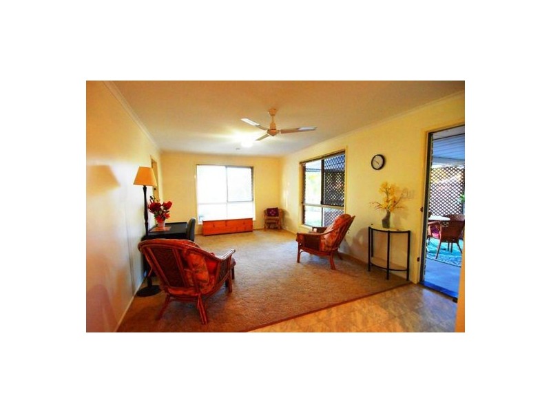 6 San Marco Crt, Urangan QLD 4655