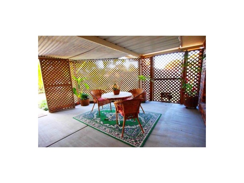 6 San Marco Crt, Urangan QLD 4655