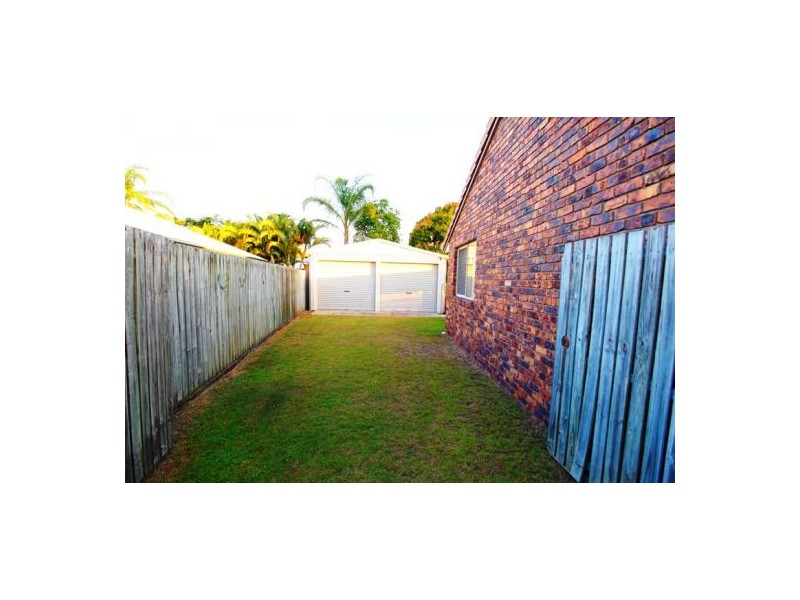6 San Marco Crt, Urangan QLD 4655