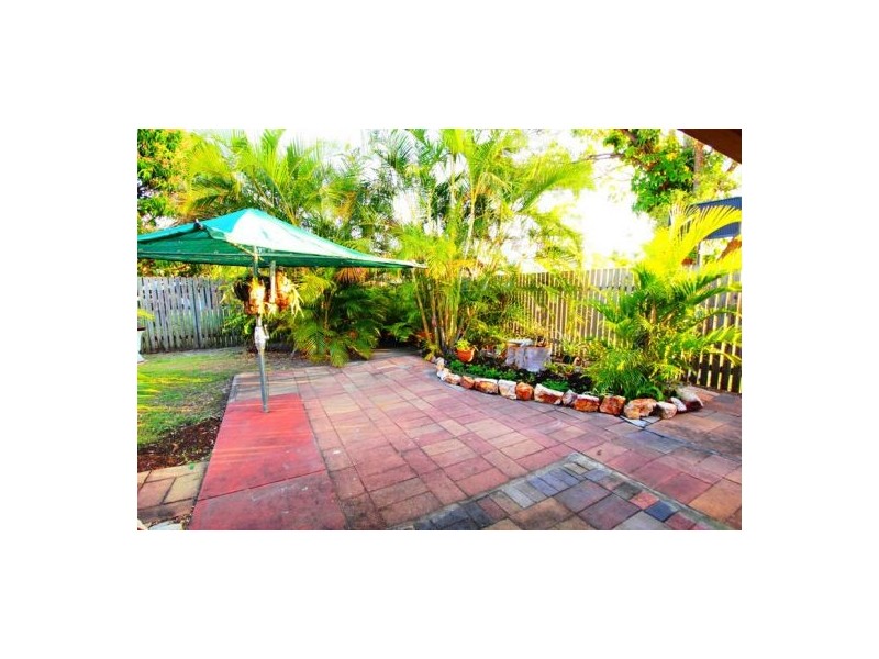 6 San Marco Crt, Urangan QLD 4655