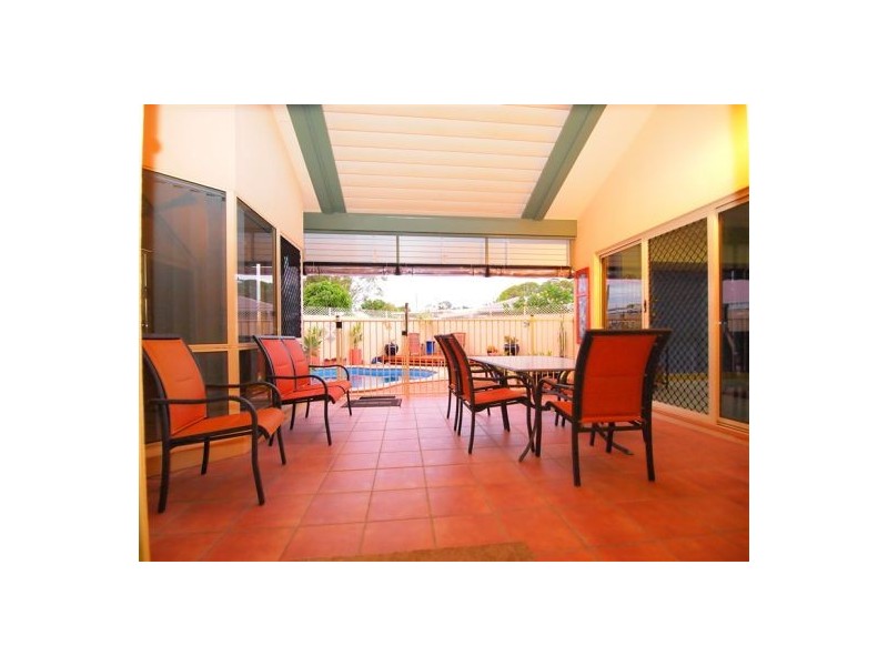 11 Rialto Crt, Urangan QLD 4655