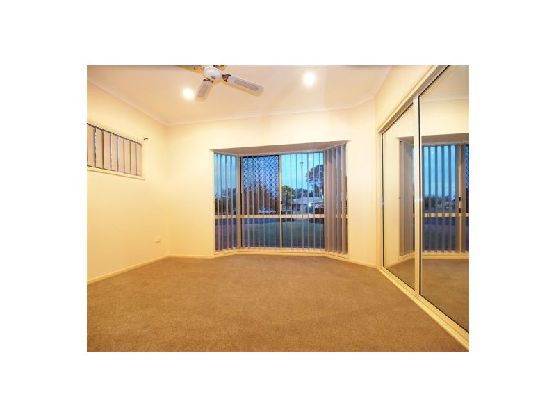 11 Rialto Crt, Urangan QLD 4655