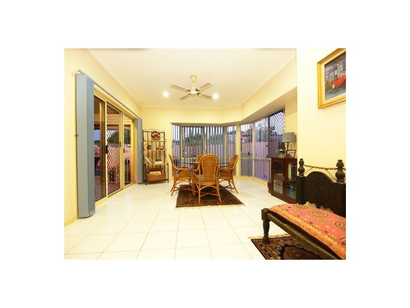 11 Rialto Crt, Urangan QLD 4655