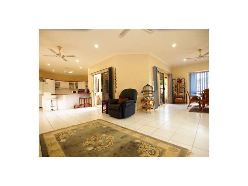 11 Rialto Crt, Urangan QLD 4655