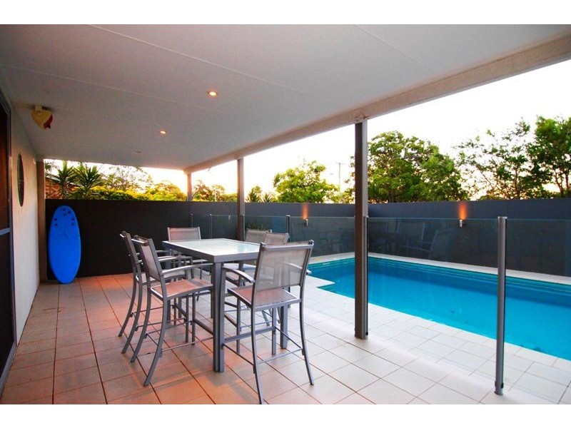 106 Hammond St, Urangan QLD 4655