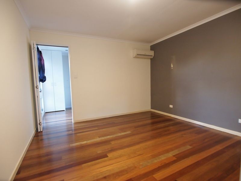 106 Hammond St, Urangan QLD 4655