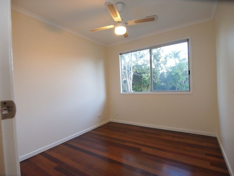 106 Hammond St, Urangan QLD 4655