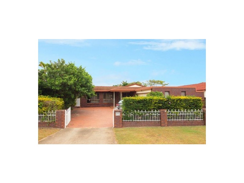 23 Margaret St, Urangan QLD 4655