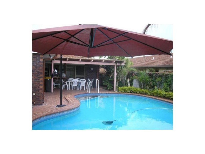 23 Margaret St, Urangan QLD 4655