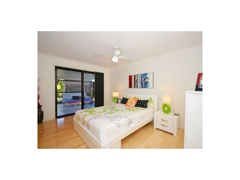 4 Montrose Close, Point Vernon QLD 4655