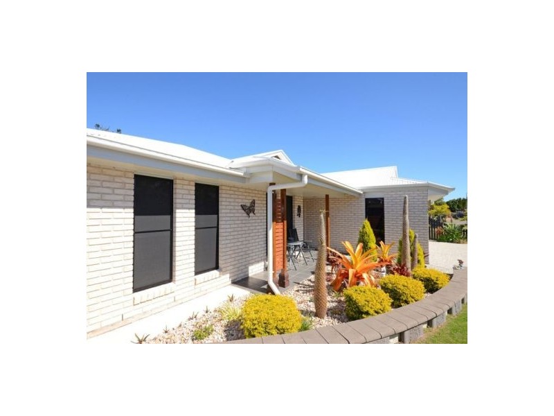 4 Montrose Close, Point Vernon QLD 4655