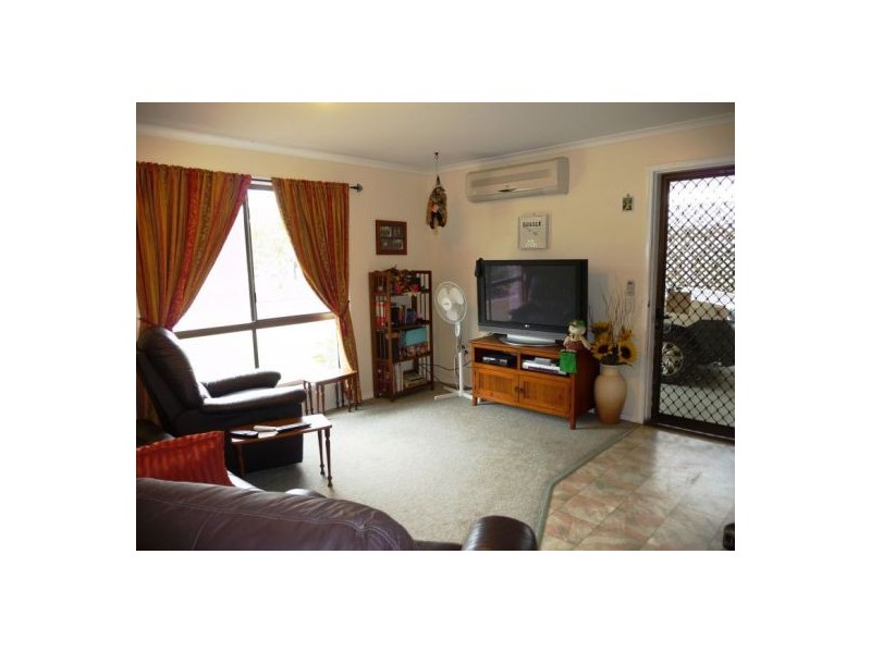 26 Junjaree St, Scarness QLD 4655