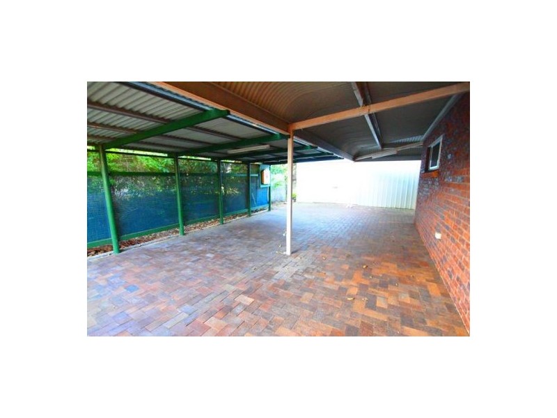 17 William St, Urangan QLD 4655