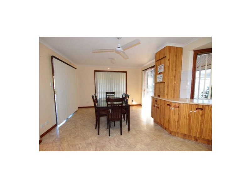 17 William St, Urangan QLD 4655