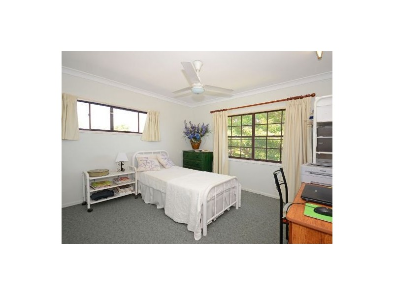 20 Long Street, Point Vernon QLD 4655