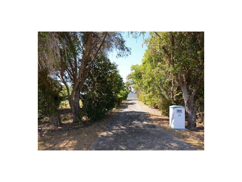 20 Long Street, Point Vernon QLD 4655