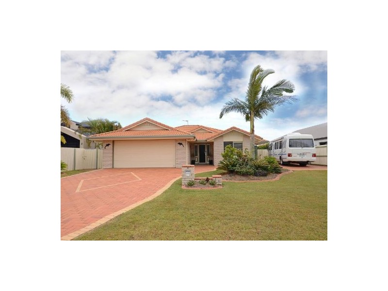 20 Bushlark Avenue, Eli Waters QLD 4655